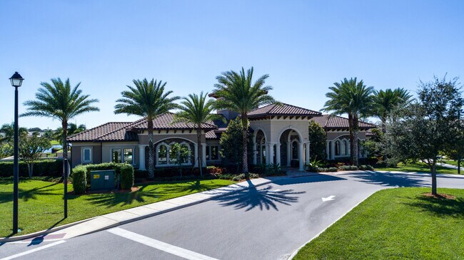 Foto del edificio - 739 SE Villandry Way