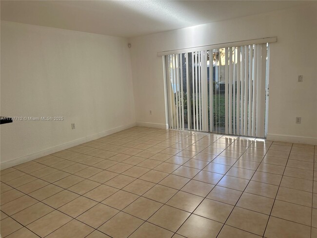 Foto del edificio - 3181 SW 129th Ave