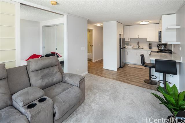Building Photo - 1503 Liholiho St