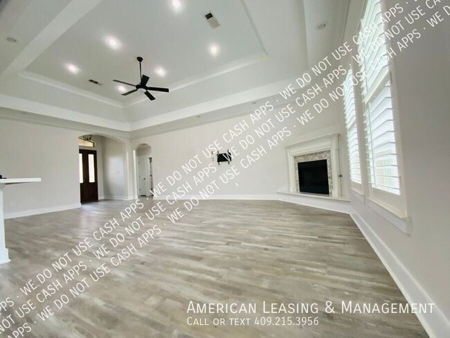 Building Photo - 8315 Lake Placid Dr