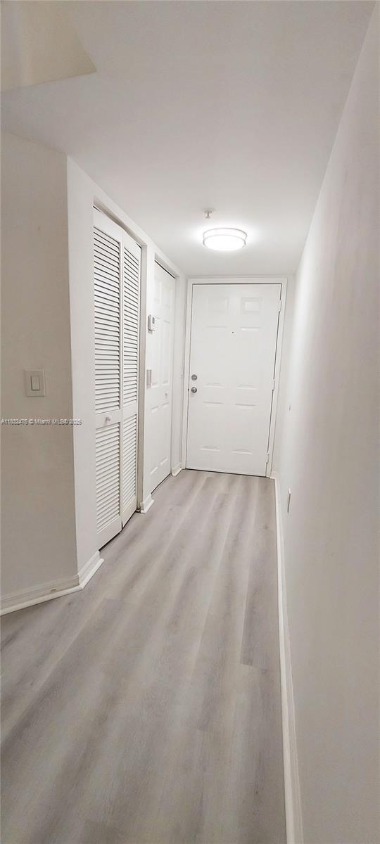 Foto del edificio - 2433 Centergate Dr