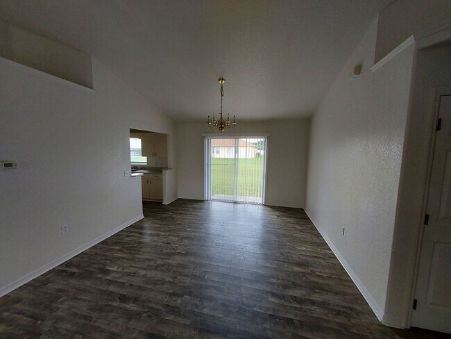 Building Photo - 8497 SW 133 Ln Rd