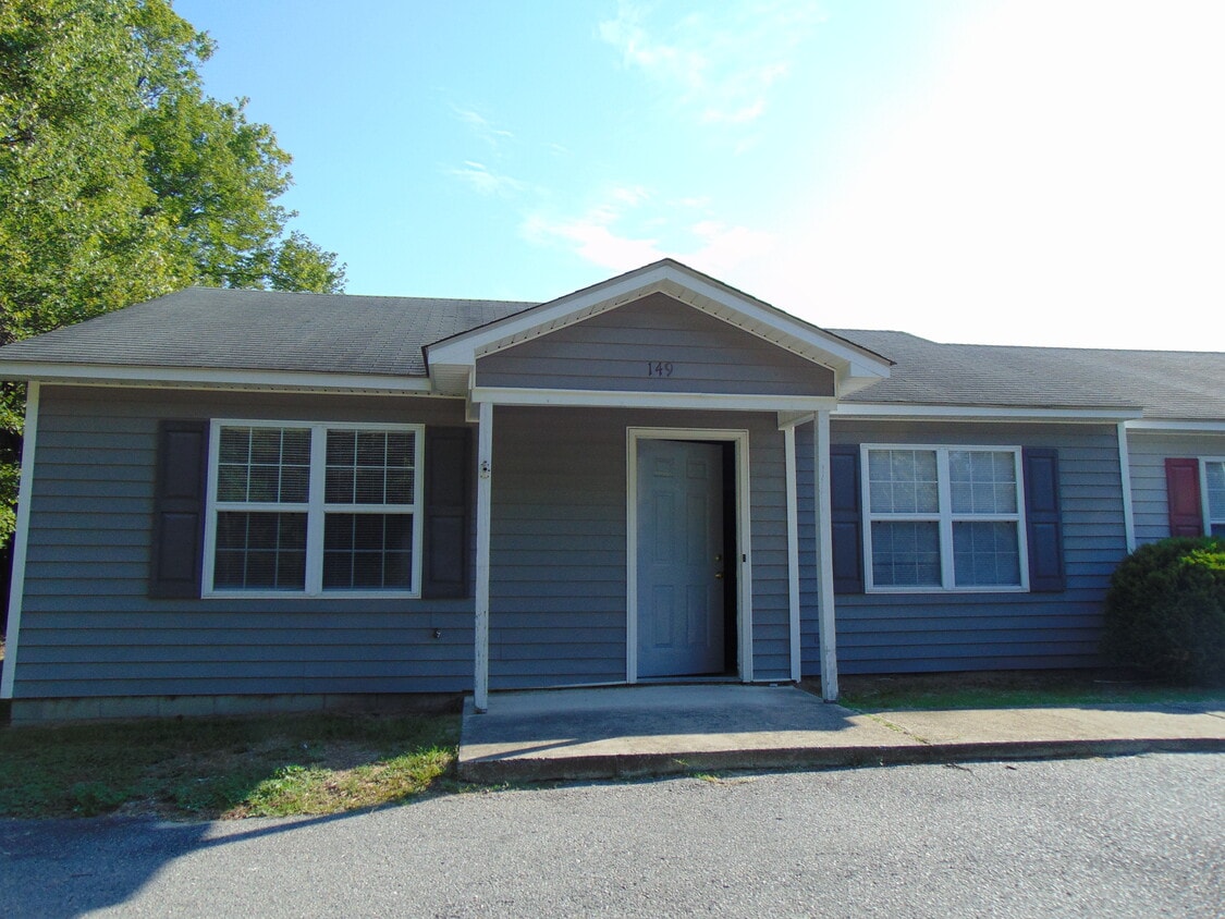 Primary Photo - 149 Dallas Rd