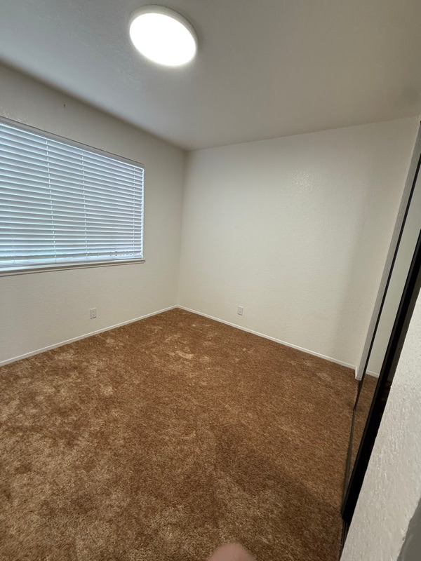 Building Photo - 106 E Lewelling Blvd