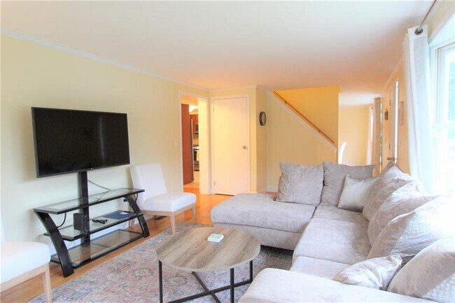 Foto del edificio - 4 Maloney Ln