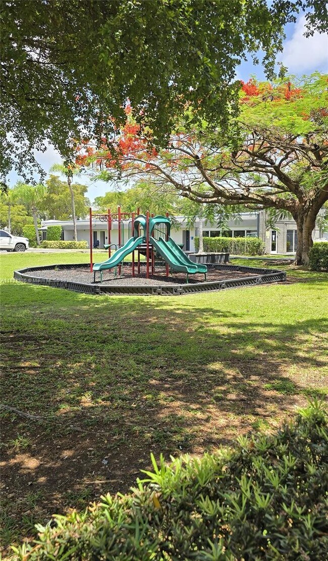 Foto del edificio - 11110 SW 196th St