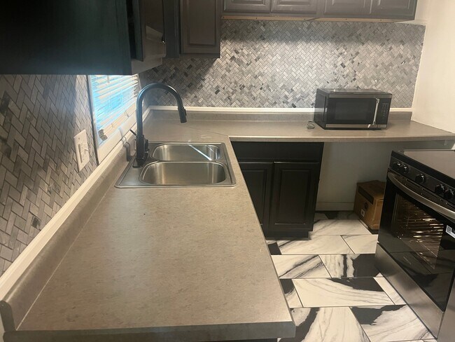 Foto del edificio - 2406 Wythe Ct