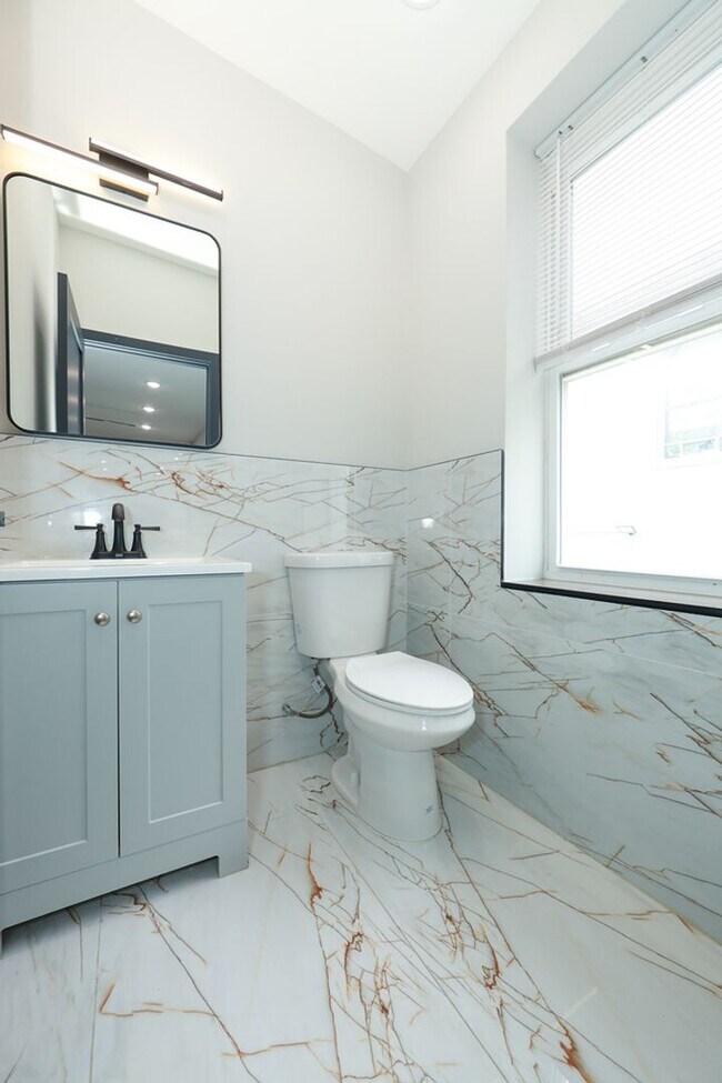 Foto del edificio - 3565 Kensington Ave