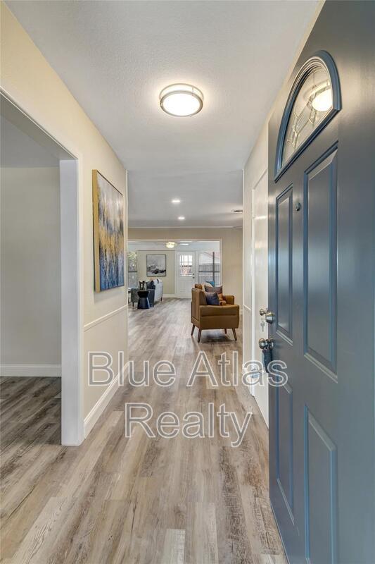 Photo - 1712 Dakar Rd W House