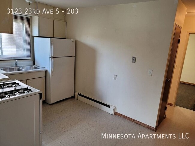 Building Photo - 1 Bedroom Available with a Great Location!