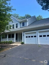 Building Photo - 31 Puritan Pl