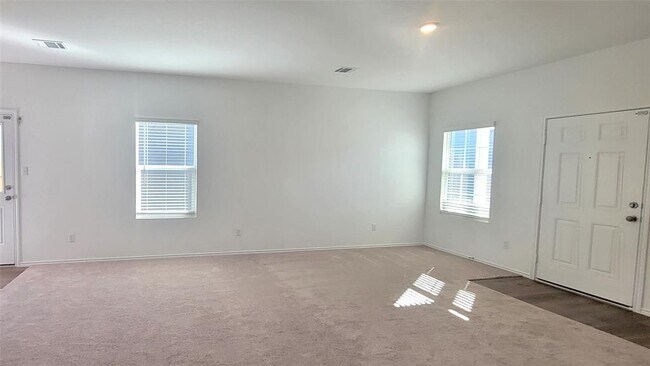 Foto del edificio - 421 Bullhead Rd