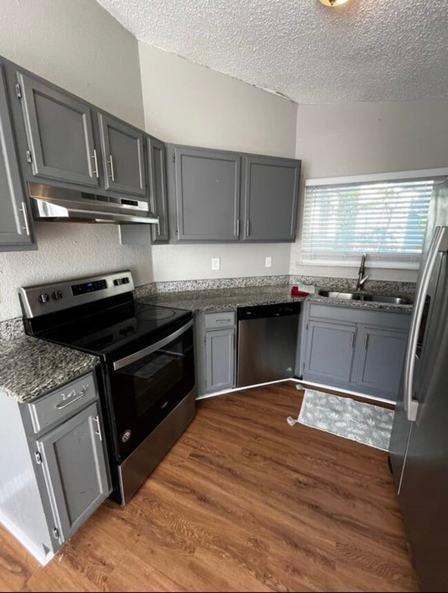 Building Photo - 4159 Sunrise Glade Dr