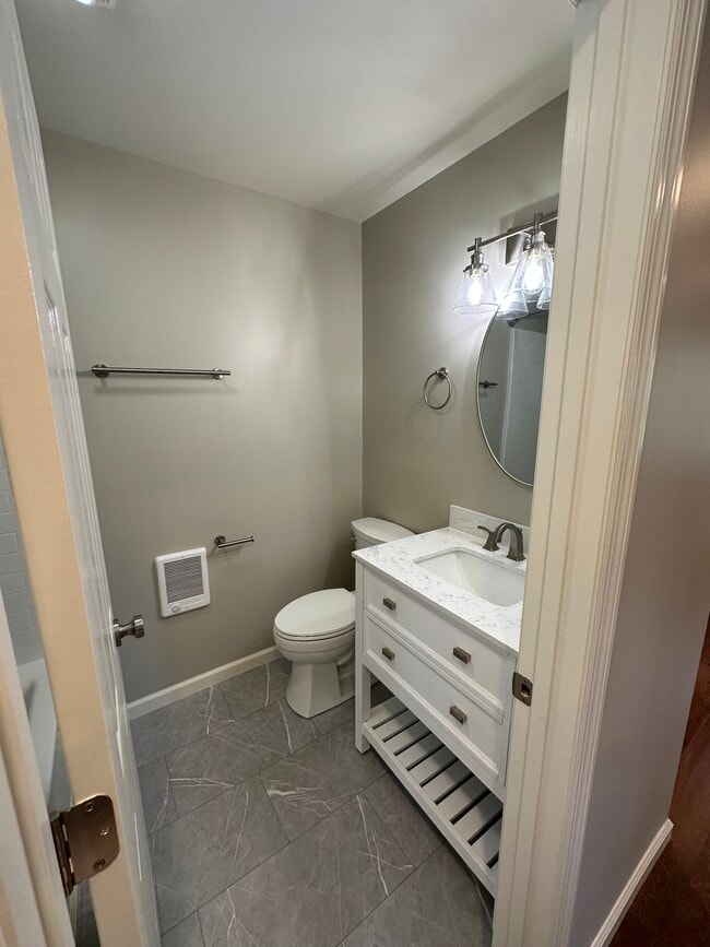 Building Photo - Jefferson