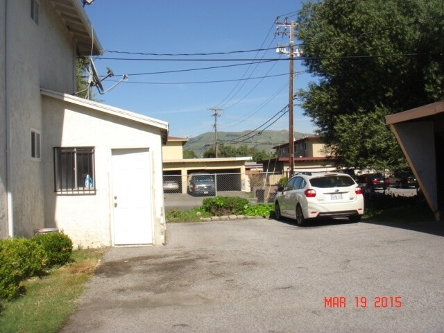 Building Photo - 2392 Mammoth Dr