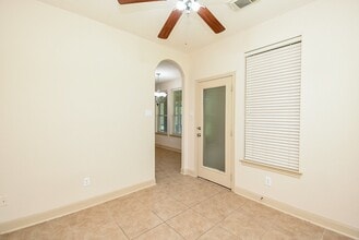 Building Photo - 28514 Hayden Park Dr