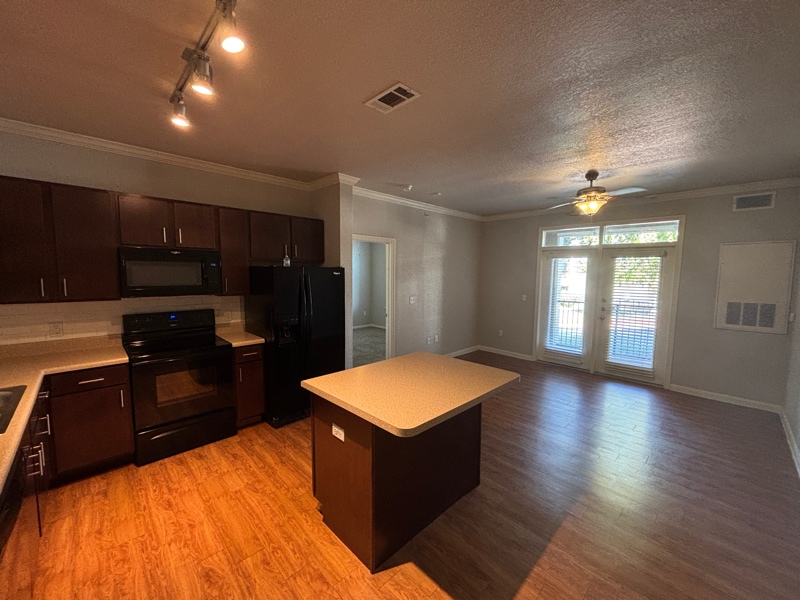 Foto principal - 1811 Medical Pkwy