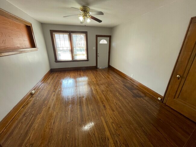 Building Photo - 3633 Dunnica Ave