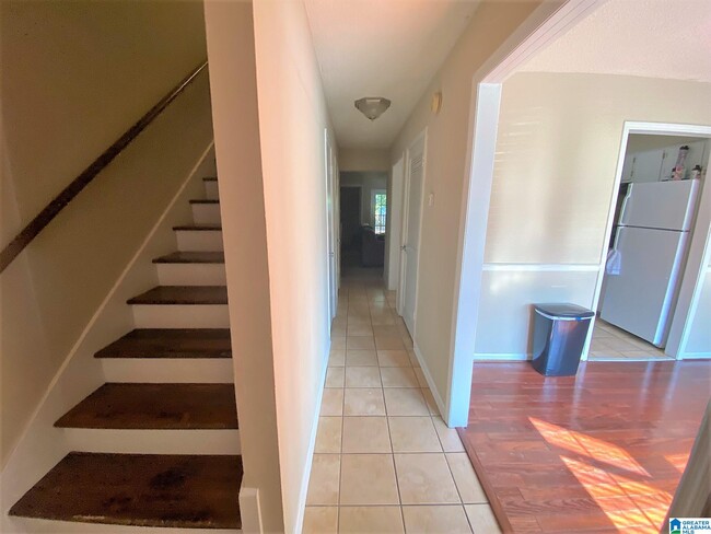 Building Photo - 1426 Applegate Dr