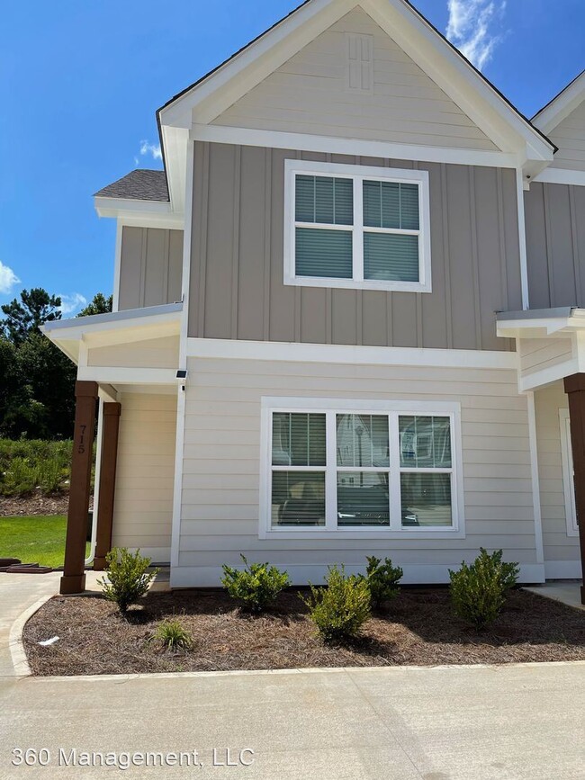 Building Photo - 3 br, 3.5 bath House - 715 Northern Village