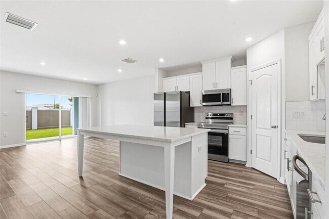 Foto del edificio - 10715 Ironwood Tree Wy