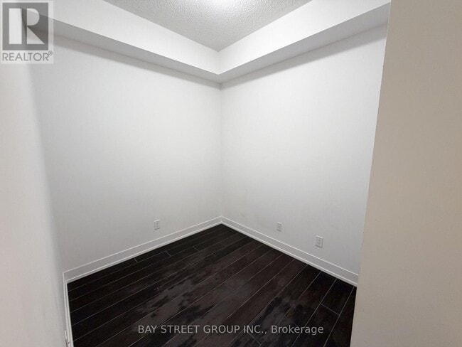 Building Photo - 7 Kenaston Gardens