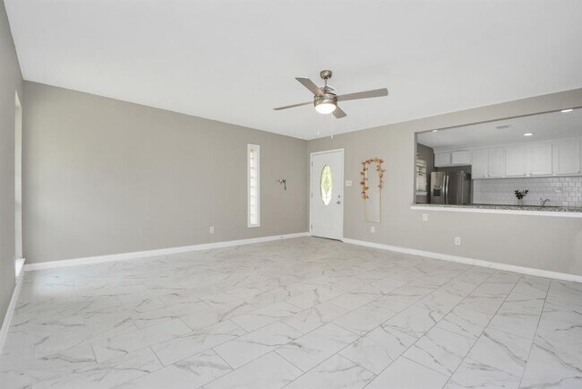 Foto del edificio - 5822 Heatherbloom Dr