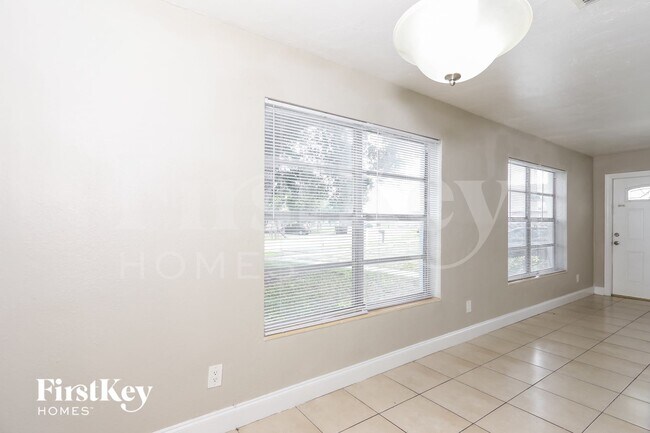Foto del edificio - 2350 SW 68th Terrace