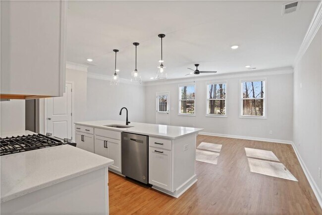 Building Photo - 1915 Allagash Ln