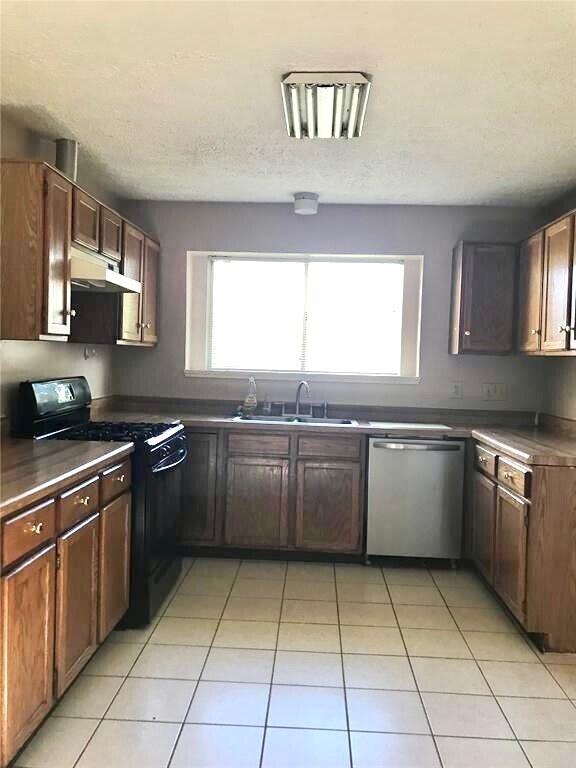 Building Photo - 13419 Klamath Falls Dr