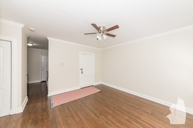 Foto del edificio - 917 W Waveland Ave