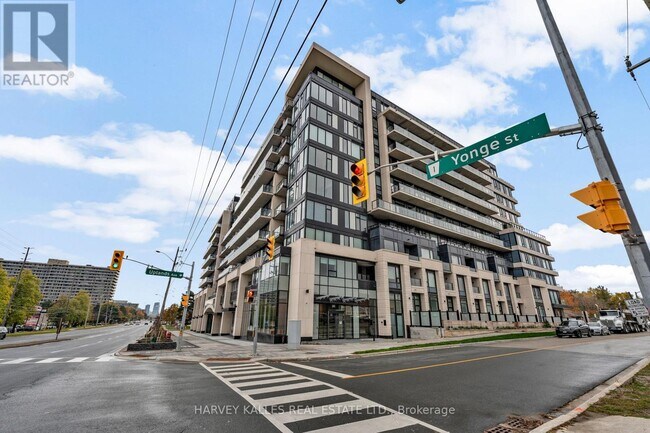Photo du bâtiment - 8188 Yonge St