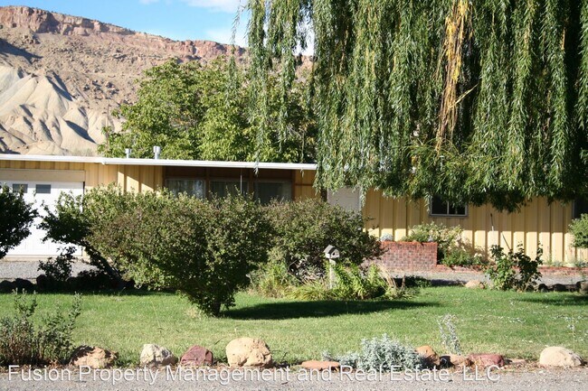 Building Photo - 3 br, 1.5 bath House - 3554 G Road