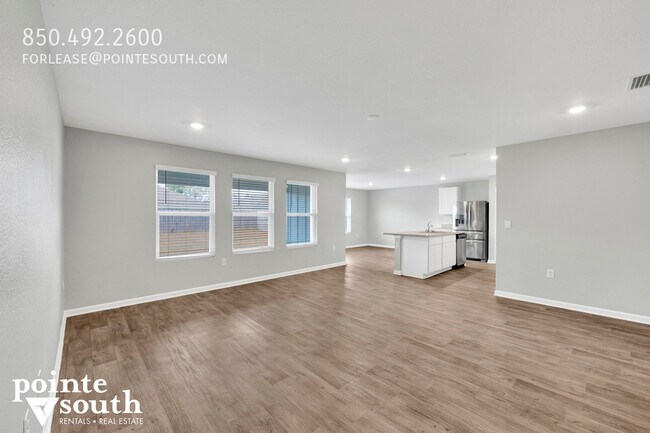 Foto del edificio - 7063 Abigail St