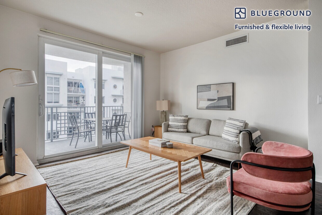 Foto principal - 440 NE 4th Ave