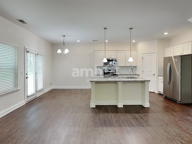 Building Photo - 236 Makenna Dr