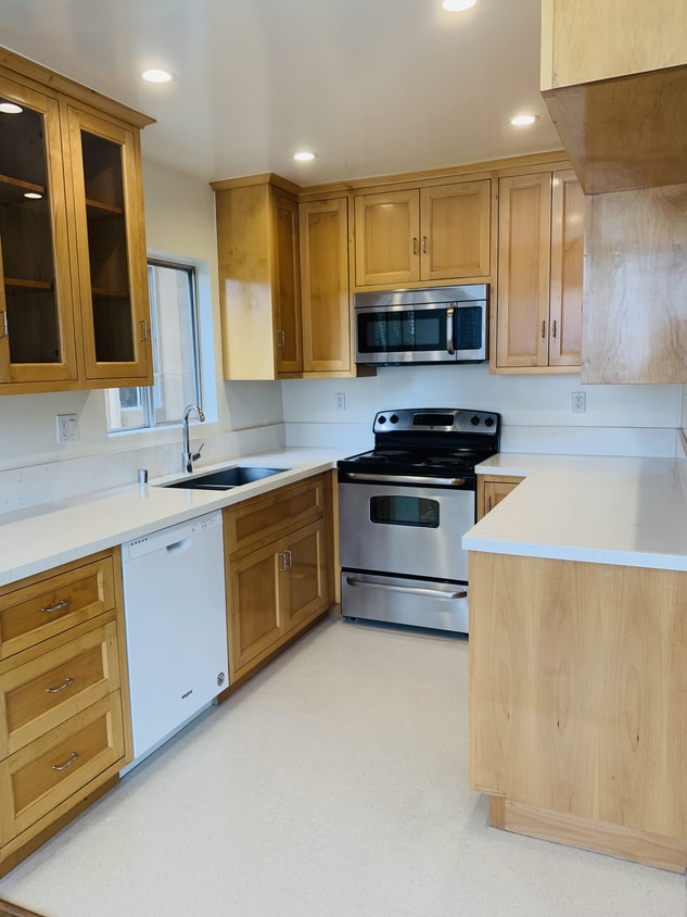 Kitchen - 8630 Burton Way