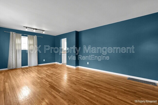 Foto del edificio - 1341 Coburg Rd