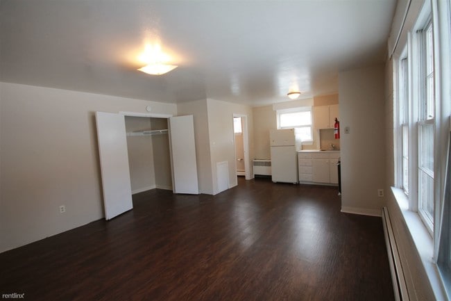 Building Photo - Studio, 1 bath Apartment - 309 N 5th St #6
