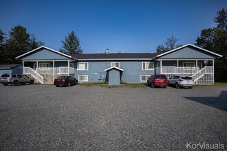 Building Photo - 4004 E Steven Dr