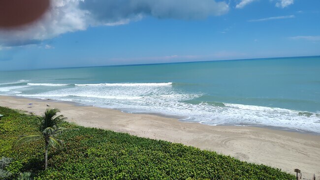 Foto del edificio - 9940 S Ocean Dr