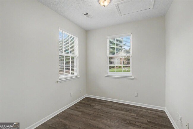 Building Photo - 980 Windcroft Cir NW