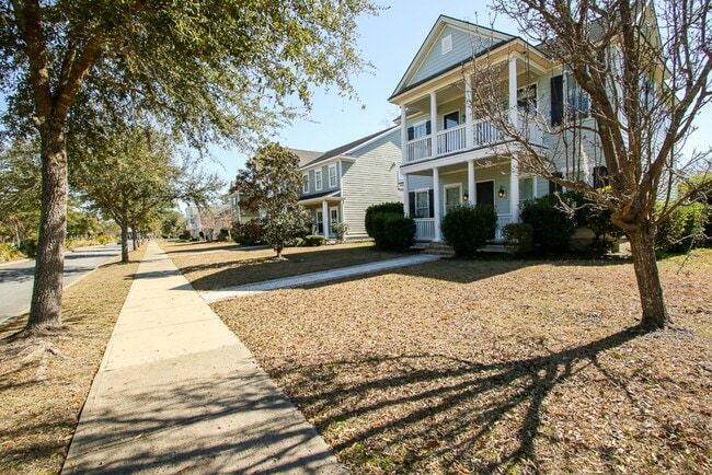 Building Photo - New Luxury Rental Available Now!