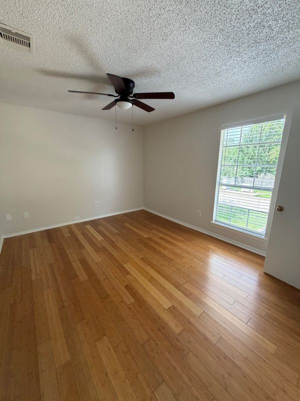 Foto del edificio - 18210 Almonte Ln