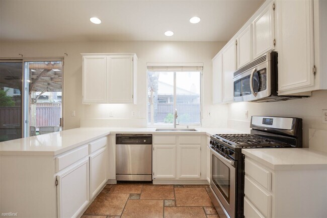 Building Photo - 4 br, 3 bath House - 43186 Sereno Drive