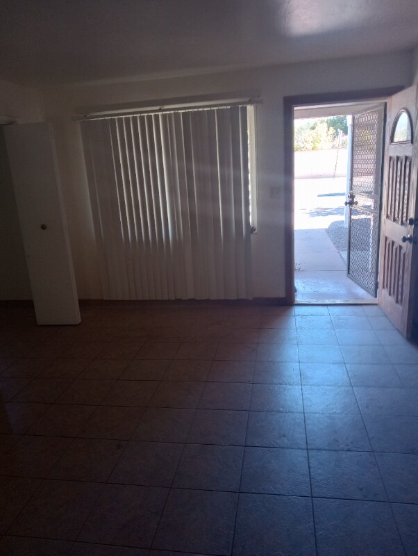 Foto del edificio - 3607 N Tyndall Ave
