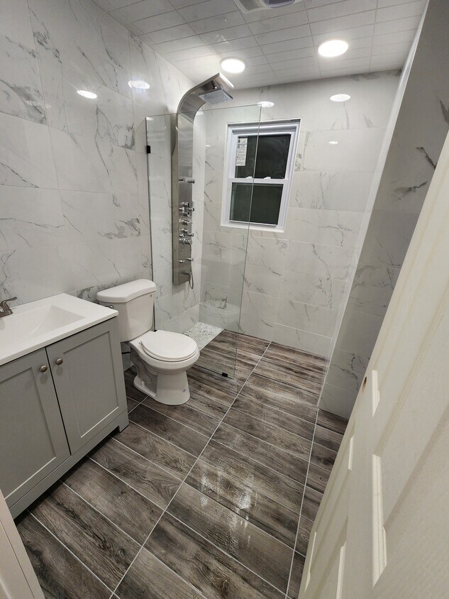 Bathroom - 9737 103rd St