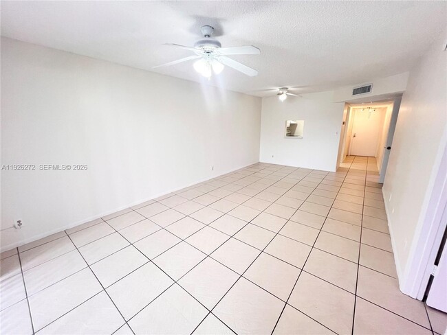 Building Photo - 7801 S Colony Cir