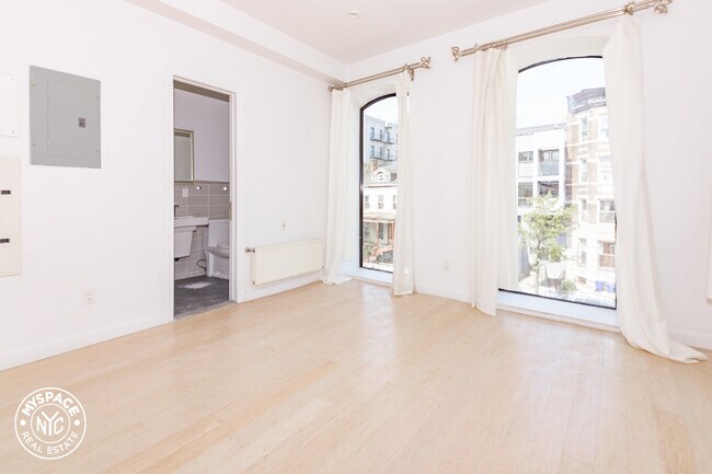 Foto del edificio - 78 Herkimer St