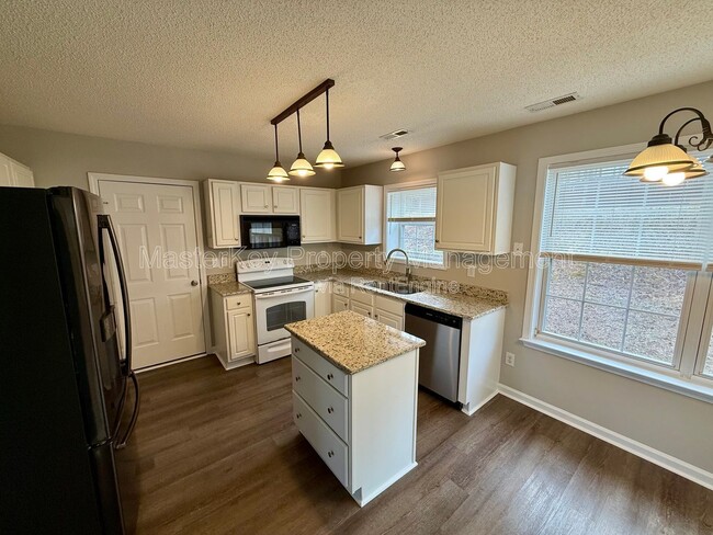 Foto del edificio - 110 Ridge Lake Dr